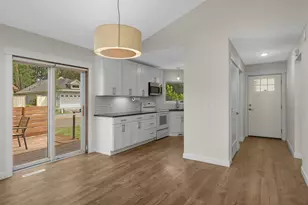 1390 Granada Tr N, Oakdale, MN 55128 - Photo 7