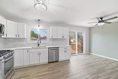 8016 81st Avenue N, Brooklyn Park, MN 55445 - Photo 3