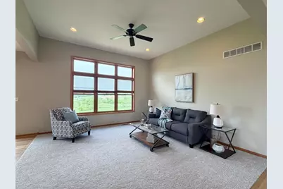 818 Augusta Avenue, Zumbrota, MN 55992 - Photo 5