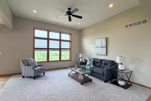 818 Augusta Ave, Zumbrota, MN 55992 - Photo 5