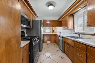 1633 Sherwood Ave, Saint Paul, MN 55106 - Photo 5