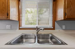 1633 Sherwood Ave, Saint Paul, MN 55106 - Photo 5