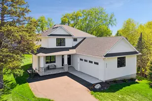 5319 Glenwood Ave, Golden Valley, MN 55422 - Photo 1