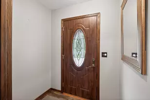 5737 N Highlands Ct, Lake Elmo, MN 55042 - Photo 5