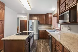 5737 N Highlands Ct, Lake Elmo, MN 55042 - Photo 13