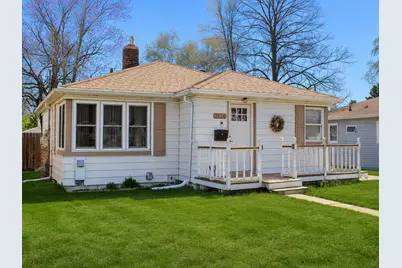2434 9th Avenue E, Hibbing, MN 55746 - Photo 1