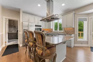 6453 Oxford Rd N, Shakopee, MN 55379 - Photo 5