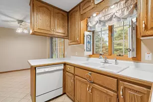 307 14th Pl NW, Austin, MN 55912 - Photo 17