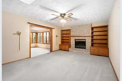 307 14th Place NW, Austin, MN 55912 - Photo 9