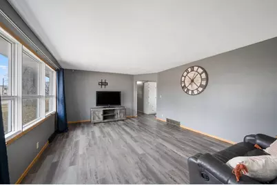 704 Washington Avenue, Fairmont, MN 56031 - Photo 3