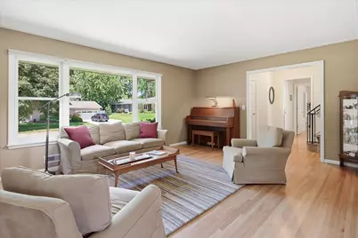 7109 Heatherton Trail, Edina, MN 55435 - Photo 9