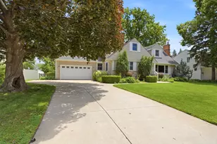 7109 Heatherton Trail, Edina, MN 55435 - Photo 3