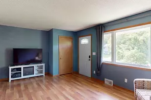 107 9th Ave NE, Dodge Center, MN 55927 - Photo 3