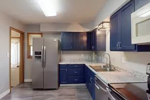 107 9th Ave NE, Dodge Center, MN 55927 - Photo 7