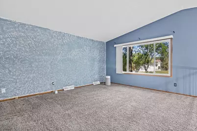 6748 81st Avenue N, Brooklyn Park, MN 55445 - Photo 13