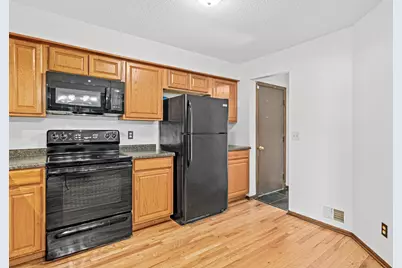 6748 81st Avenue N, Brooklyn Park, MN 55445 - Photo 7