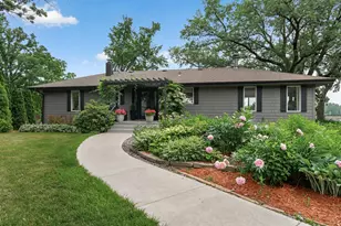 7805 Gloria Cir, Mounds View, MN 55112 - Photo 3
