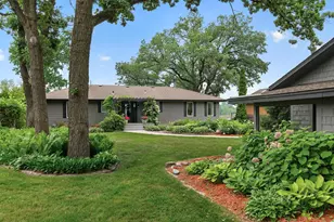 7805 Gloria Cir, Mounds View, MN 55112 - Photo 5