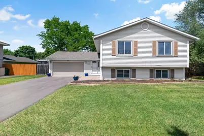 3732 81st Avenue N, Brooklyn Park, MN 55443 - Photo 1