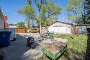 906 14th St N, Moorhead, MN 56560 - Photo 37