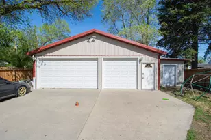 906 14th St N, Moorhead, MN 56560 - Photo 39