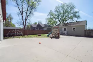 906 14th St N, Moorhead, MN 56560 - Photo 35