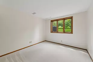 9526 Woodbridge Rd, Bloomington, MN 55438 - Photo 35