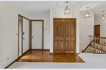 9526 Woodbridge Road, Bloomington, MN 55438 - Photo 5