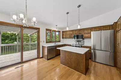 9526 Woodbridge Road, Bloomington, MN 55438 - Photo 11