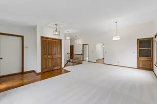 9526 Woodbridge Rd, Bloomington, MN 55438 - Photo 9
