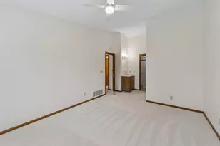 9526 Woodbridge Rd, Bloomington, MN 55438 - Photo 21