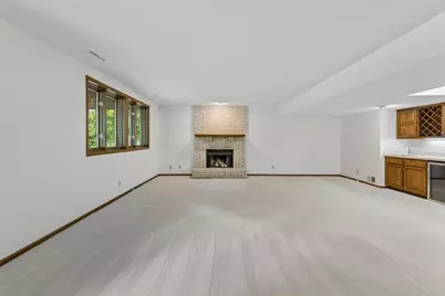 9526 Woodbridge Road, Bloomington, MN 55438 - Photo 31