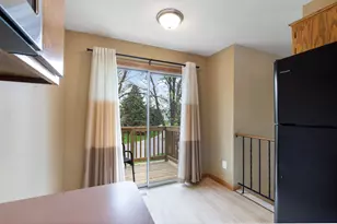 7638 13th St N, Oakdale, MN 55128 - Photo 9