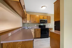 7638 13th St N, Oakdale, MN 55128 - Photo 7