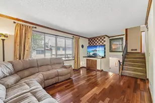 8720 N Maplebrook Cir, Brooklyn Park, MN 55445 - Photo 3