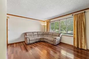 8720 N Maplebrook Cir, Brooklyn Park, MN 55445 - Photo 15