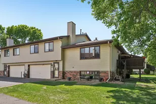 8720 N Maplebrook Cir, Brooklyn Park, MN 55445 - Photo 21