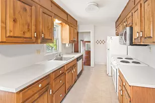 8218 Nicollet Ave S, Bloomington, MN 55420 - Photo 3