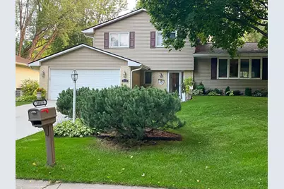 10215 39th Avenue N, Plymouth, MN 55441 - Photo 1