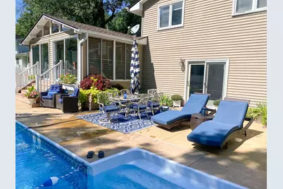10215 39th Avenue N, Plymouth, MN 55441 - Photo 3