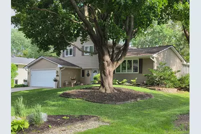 10215 39th Avenue N, Plymouth, MN 55441 - Photo 1