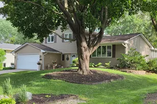 10215 39th Ave N, Plymouth, MN 55441 - Photo 1