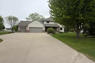 1511 3rd St NE, Willmar, MN 56201 - Photo 3