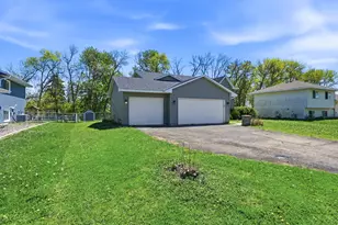125 Gloria Ave, Green Isle, MN 55338 - Photo 3