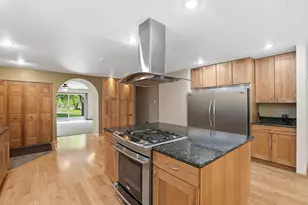 870 County Rd F E, Vadnais Heights, MN 55127 - Photo 9