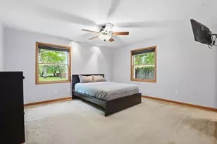 870 County Rd F E, Vadnais Heights, MN 55127 - Photo 17
