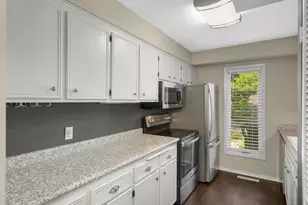 7623 Harold Ave, Golden Valley, MN 55427 - Photo 11