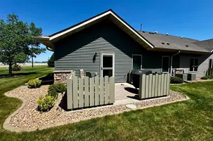 1636 Thunderbird Rd, Marshall, MN 56258 - Photo 29