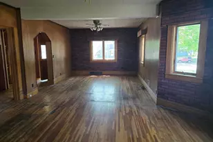 410 E Ciro St, Truman, MN 56088 - Photo 7