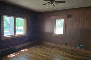 410 E Ciro St, Truman, MN 56088 - Photo 9